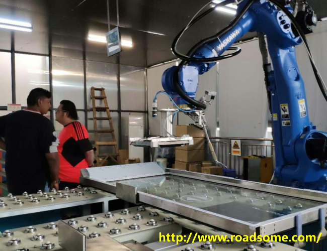 地鐵屏蔽門自動化涂膠機器人 地鐵屏蔽門自動化涂膠機器人