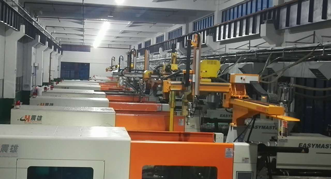取瓶胚機(jī)械手